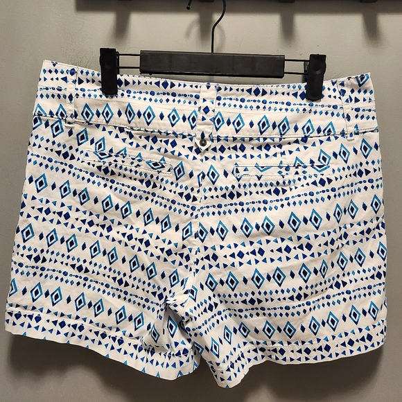 NWOT Womens Shorts Sz 10 - Picture 2 of 6